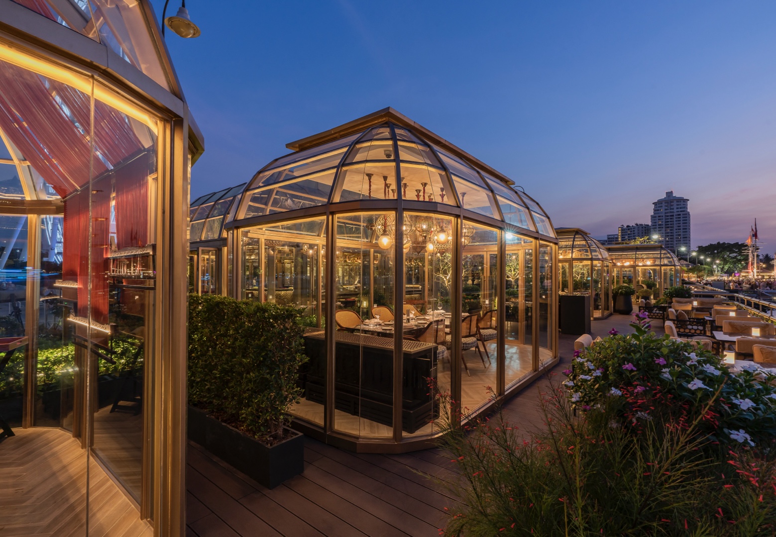 The Crystal Grill House presents "A Night of Greek Elegance" to celebrate the festive season